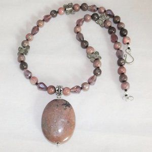 Natural Rhodonite necklace. New (#2244)